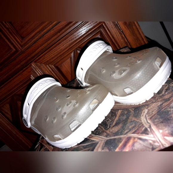 Crocs - Picture 2 of 3